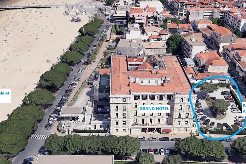 Grand Hotel - Magnifique Appartement Bord De Plage Centrale Αρασόν Εξωτερικό φωτογραφία